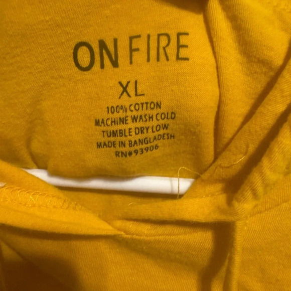 On Fire Queen Yellow Long Sleeve Hoodie T-Shirt Sz XL - Picture 3 of 7